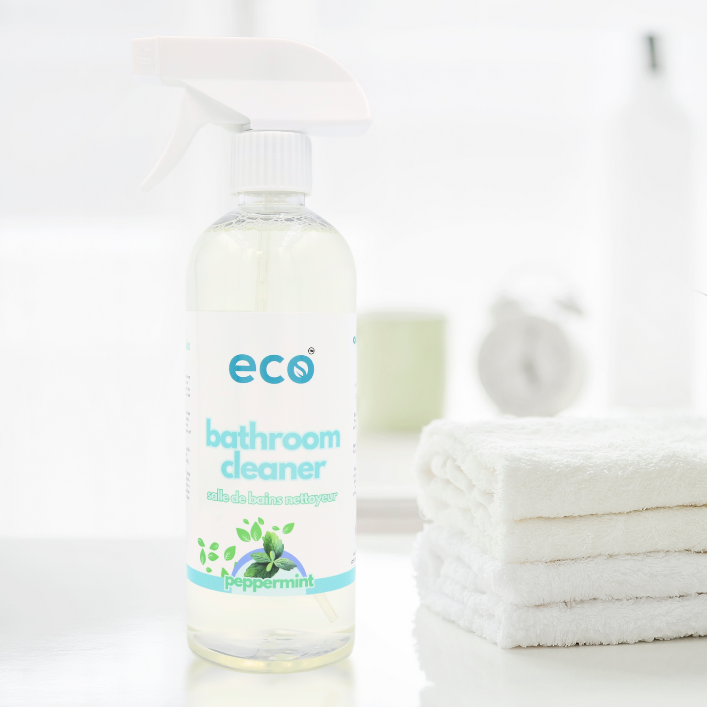 Eco Refillery's bathroom cleaner on the counter, for an eco-friendly and plant-based home.
