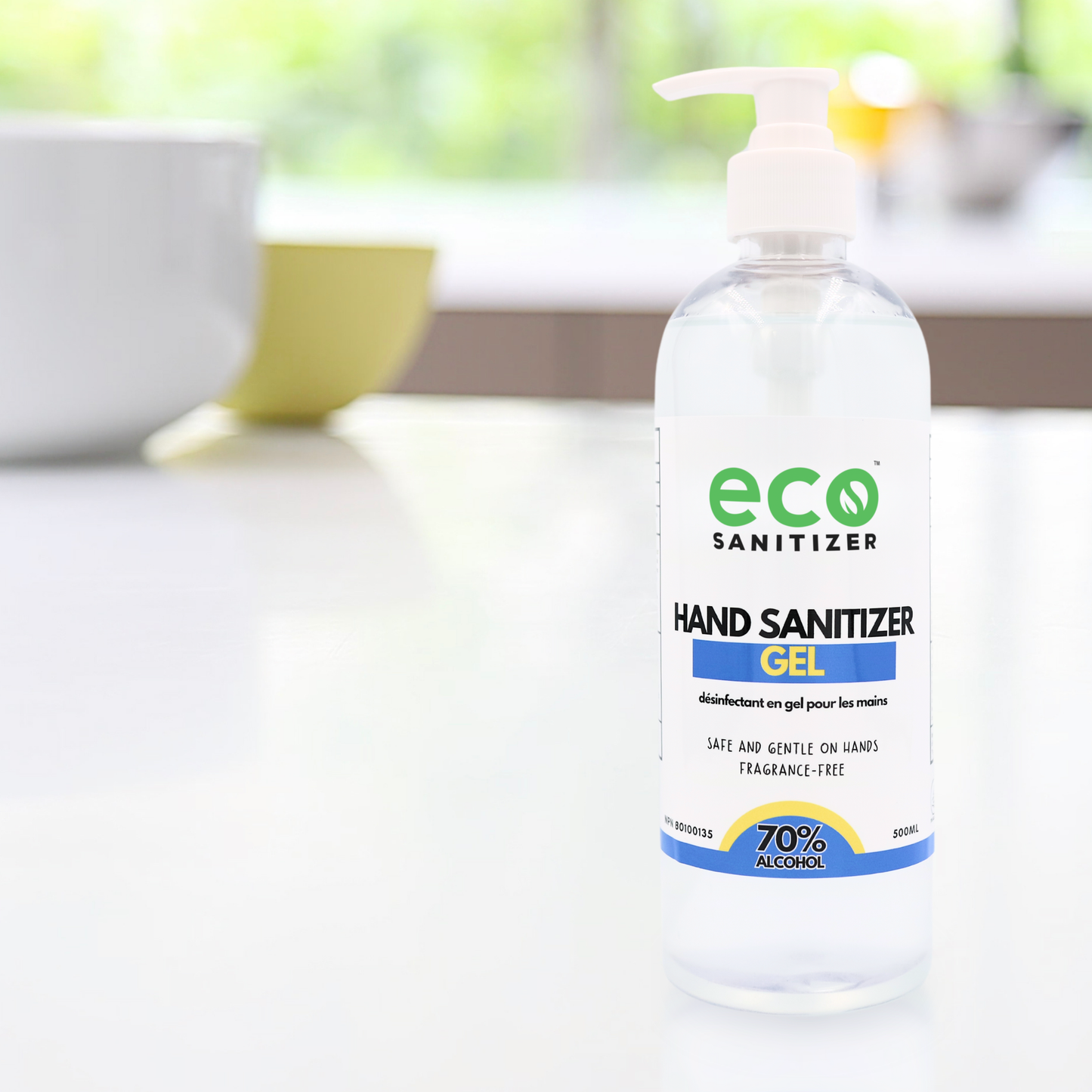 Canada wholesale bulk portable sanitizer gel in a 500mL bottle suitable to disinfect the hands.